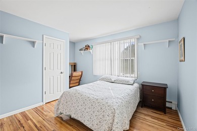 Welcome to this spacious and well-maintained 4-bedroom, 2.5-bath - photo 12