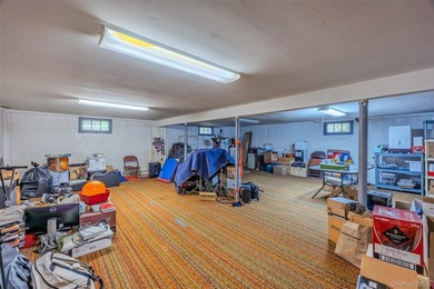 Welcome to this spacious and well-maintained 4-bedroom, 2.5-bath - photo 15