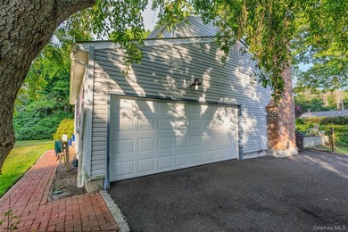 Welcome to this spacious and well-maintained 4-bedroom, 2.5-bath - photo 16