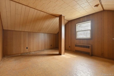 Cape Cod style detached home with 3/4 bedrooms and 1 full bath - photo 22