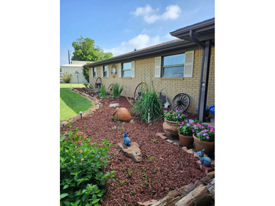 Additional listing photo 1