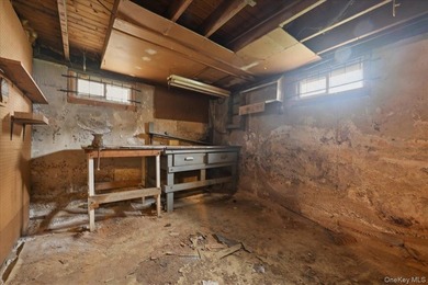 Cape Cod style detached home with 3/4 bedrooms and 1 full bath - photo 31