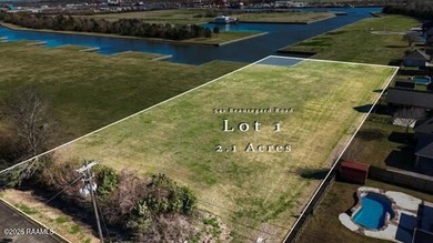 Prime waterfront lot ready for your dream home! Enjoy beautiful - photo 1