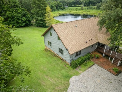 (private lake, pond, creek) Home For Sale in Umatilla Florida