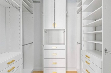Welcome to a stunning one-bedroom residence at Echelon Seaport - photo 9
