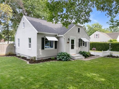Charming Cape Cod in a quaint neighborhood. This is a *shiny - photo 2
