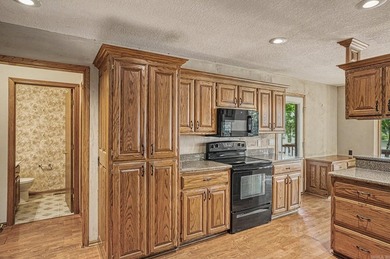 Located at 71 Tiburon Way on prestigious Lake Balboa in Hot - photo 15