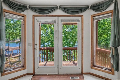 Located at 71 Tiburon Way on prestigious Lake Balboa in Hot - photo 18