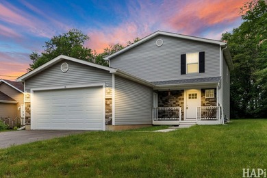 Step into modern comfort with this beautifully built 2023 home - photo 1