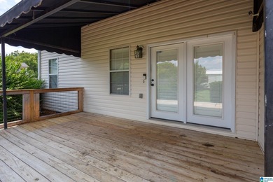 Beautifully updated 4 bedroom, 2.5 bathroom home on a large - photo 35