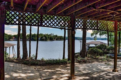Located at 71 Tiburon Way on prestigious Lake Balboa in Hot - photo 47