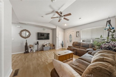 2 bedroom 2 bathroom with partially converted garage to 3rd - photo 4
