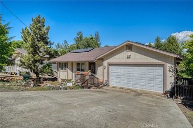 2 bedroom 2 bathroom with partially converted garage to 3rd - photo 9