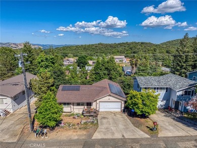 2 bedroom 2 bathroom with partially converted garage to 3rd - photo 10