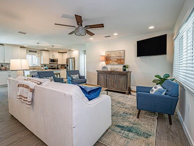 Welcome to this waterfront single-story residence in Coral Cove - photo 16