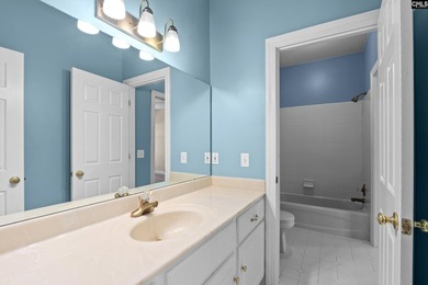 Resort living & golfers paradise; move-in ready; many upgrades - photo 19