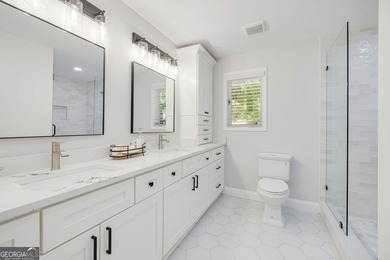 Just in time for summer! Dive into lakeside luxury at its finest - photo 27