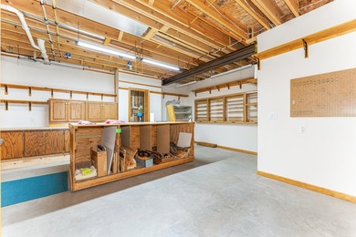 Welcome home to this 3 bedroom/3 bath home near the golf course - photo 27