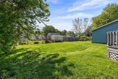 Adorable 2-3 bedroom ranch nestled in an established Greece - photo 28