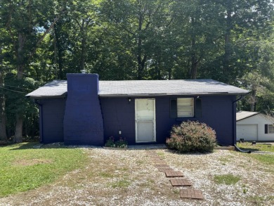 Turn Key Lake Cumberland Cottage on Large Lot w/ Storage - photo 9