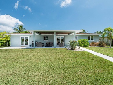 Welcome to this waterfront single-story residence in Coral Cove - photo 30