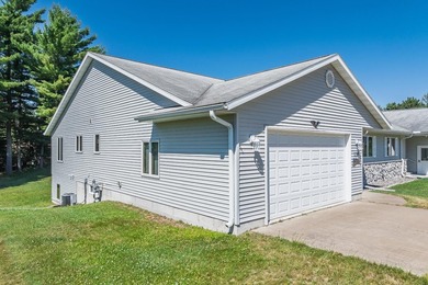 Welcome home to this 3 bedroom/3 bath home near the golf course - photo 31