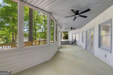 Just in time for summer! Dive into lakeside luxury at its finest - photo 39