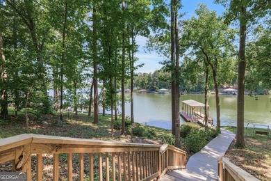 Just in time for summer! Dive into lakeside luxury at its finest - photo 42