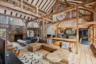 Architectural Masterpiece in Water Mill Step into a - photo 2