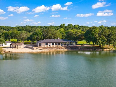 Ehrman Ranch is a rare nearly 200-acre offering in Wallis, Texas - photo 5
