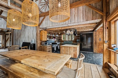 Architectural Masterpiece in Water Mill Step into a - photo 6