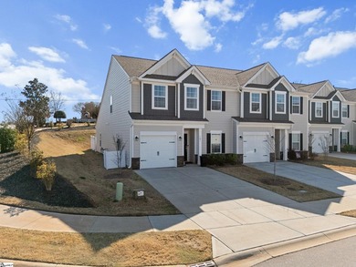 Great Greer location in Blue Ridge Cottages, right off Lake - photo 2