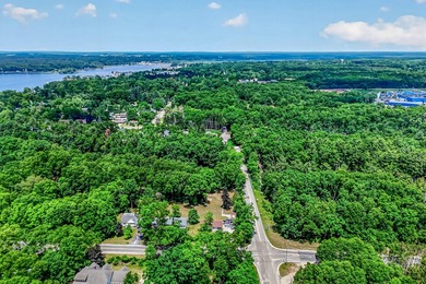 Built in 1955 and loved by the same family, this charming - photo 26