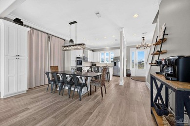 Canal-front, fully furnished 5BR/4.5BA beach home sleeps 17 and - photo 6