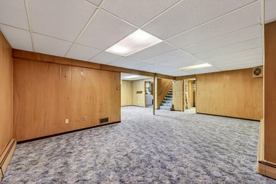 Built in 1955 and loved by the same family, this charming - photo 28
