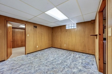 Built in 1955 and loved by the same family, this charming - photo 29