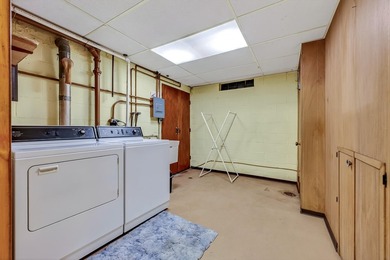 Built in 1955 and loved by the same family, this charming - photo 33