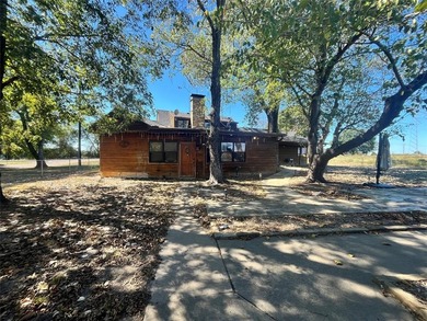 Cedar Creek Lake Home Active Under Contract in Eustace Texas