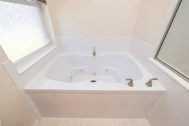 Mrs. Clean lived here!! This beautiful home is ready for its new - photo 20