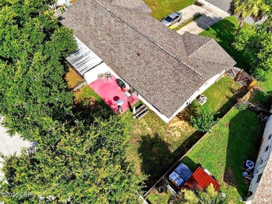 Welcome to this move-in ready attached single-family home that - photo 33