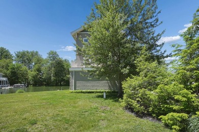 Lake Life at its Finest! This exceptional 3-story waterfront - photo 39