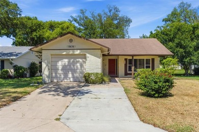 Price reduced! Seller is motivated! This charming 2-bedroom - photo 1