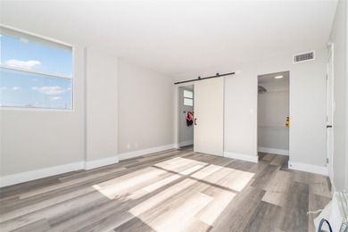 Top floor, corner unit with great water views and sunsets - photo 18