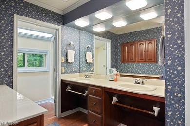 Sprawling ranch on 0.45 acres backing up to Metroparks in - photo 21