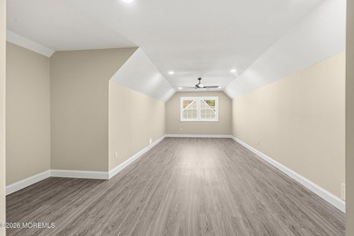 Absolutely stunning, fully renovated 4-bedroom, 2-bath home - photo 25