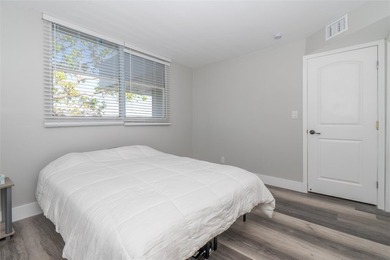 Top floor, corner unit with great water views and sunsets - photo 27