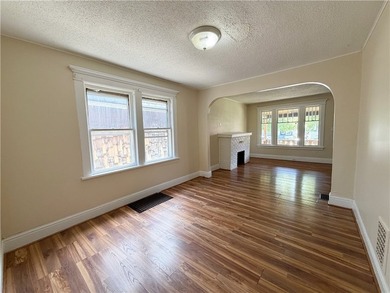 Beautifully maintained Cape Cod home located on a quiet street - photo 6