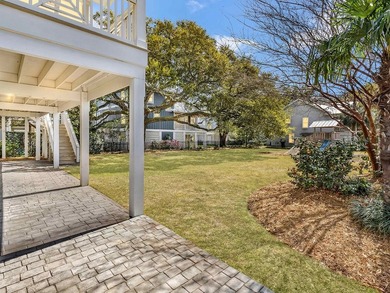 BEAUTIFUL CUSTOM 4-bedroom, 3.5-bath home brings together - photo 36