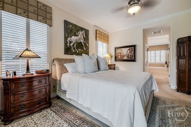 Unparalleled custom finishes, spacious rooms and an open concept - photo 16