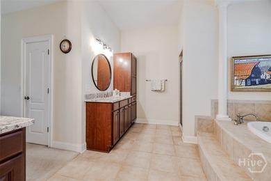 Unparalleled custom finishes, spacious rooms and an open concept - photo 18